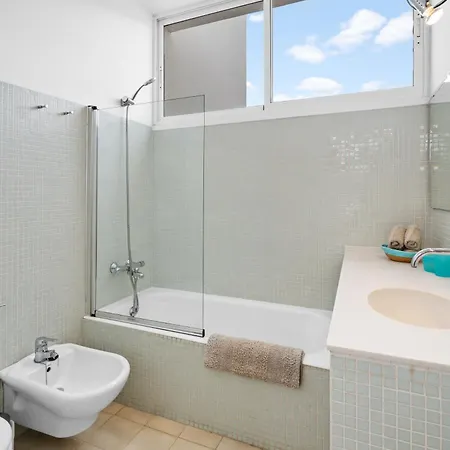 Дом отдыха Latalante Casa Al Lado Del Mar Ибица